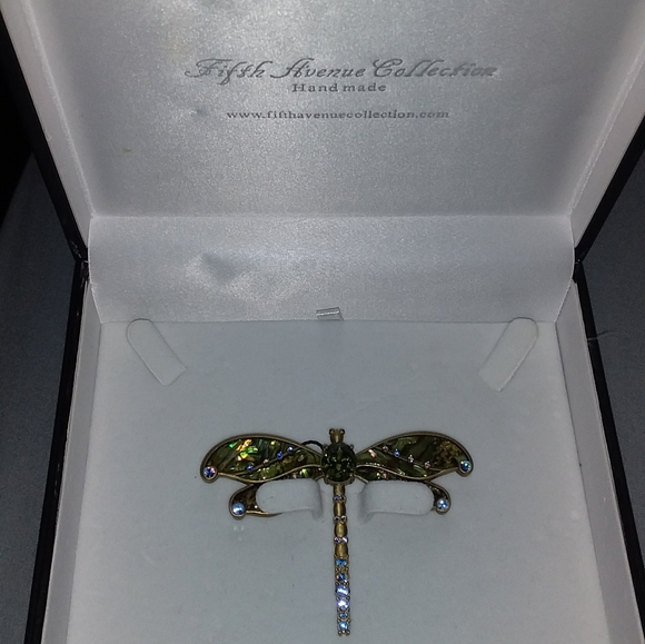 Women's Gold Brooches - Picture 2 of 2